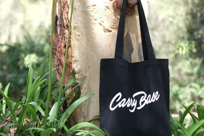 Carry Base tote bag