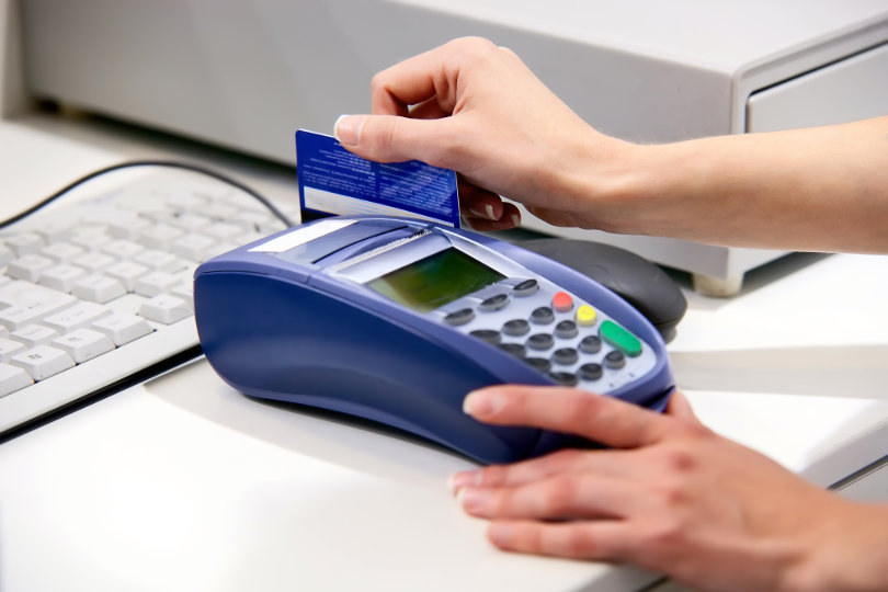 Magnetic stripe credit card reader
