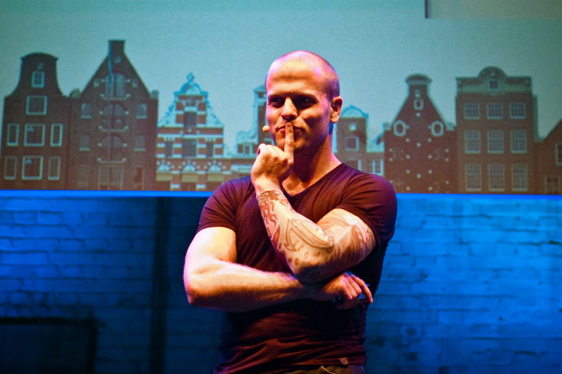 Night owls like Tim Ferriss are smarter for a very good reason.