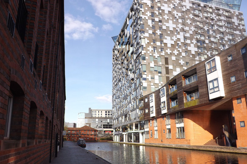 Cube, Birmingham canal