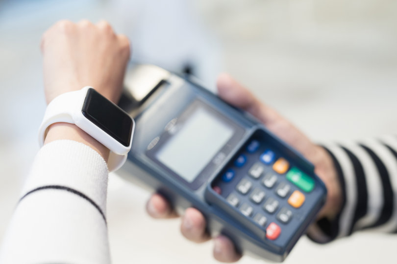 Making a payment using smart watch