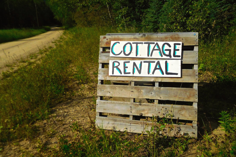 Cottage rental sign