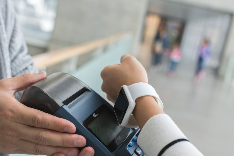 NFC payment using smartwatch
