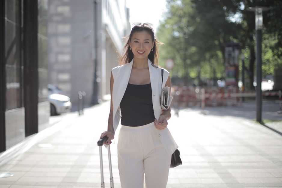 Summer Business Trip: How to Work Hard, Play Hard – and Do It Ethically